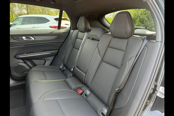 Lynk & Co 01 1.5 More | Lederen bekleding | Panorama dak | Stuur & Stoelverwarming | Infinity Audio | 20 Inch LMV | Camera voor en achter | Elek. klep | Elek. stoelen