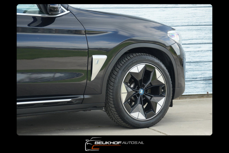 BMW iX3 High Executive 80 kWh Pano Xenon Virtual Soh 95%