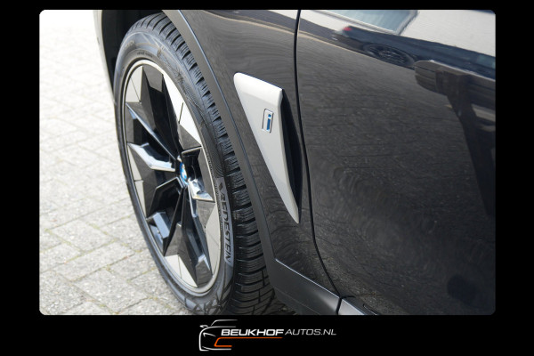 BMW iX3 High Executive 80 kWh Pano Xenon Virtual Soh 95%