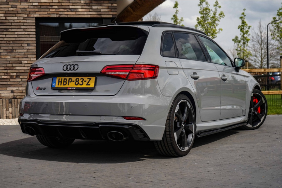 Audi RS3 Sportback 2.5 TFSI Quattro Pano/ACC/RS-Zetels/B&O/Nardo