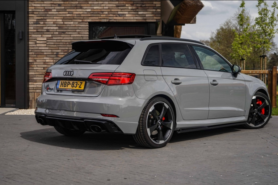 Audi RS3 Sportback 2.5 TFSI Quattro Pano/ACC/RS-Zetels/B&O/Nardo