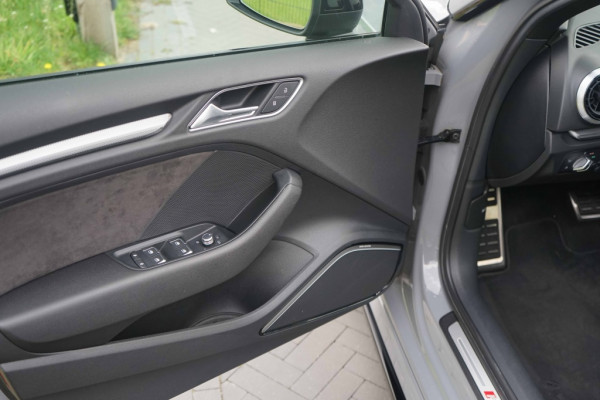 Audi RS3 Sportback 2.5 TFSI Quattro Pano/ACC/RS-Zetels/B&O/Nardo