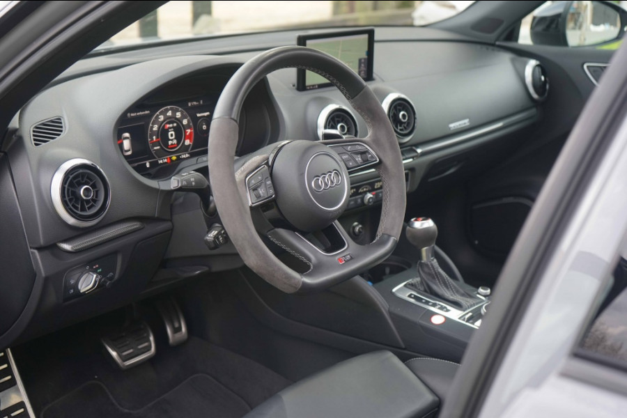 Audi RS3 Sportback 2.5 TFSI Quattro Pano/ACC/RS-Zetels/B&O/Nardo