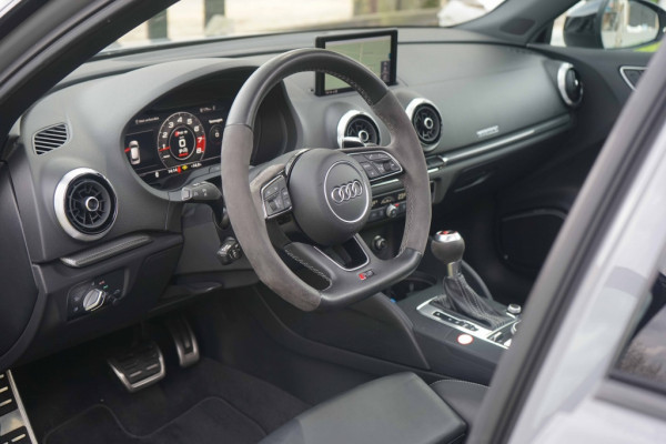 Audi RS3 Sportback 2.5 TFSI Quattro Pano/ACC/RS-Zetels/B&O/Nardo