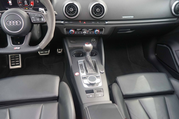 Audi RS3 Sportback 2.5 TFSI Quattro Pano/ACC/RS-Zetels/B&O/Nardo