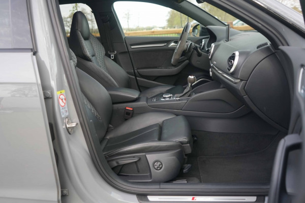 Audi RS3 Sportback 2.5 TFSI Quattro Pano/ACC/RS-Zetels/B&O/Nardo