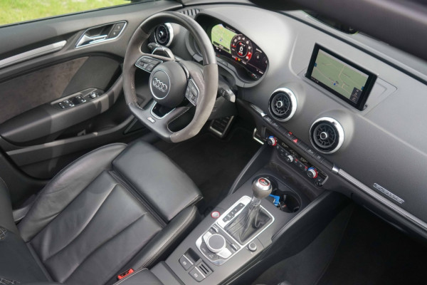 Audi RS3 Sportback 2.5 TFSI Quattro Pano/ACC/RS-Zetels/B&O/Nardo