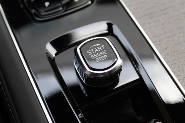 Volvo XC90 2.0 T8 Plug-in hybrid AWD Ultra Dark Exec. Ed. | Full Options | B&W | Luchtvering | Massage