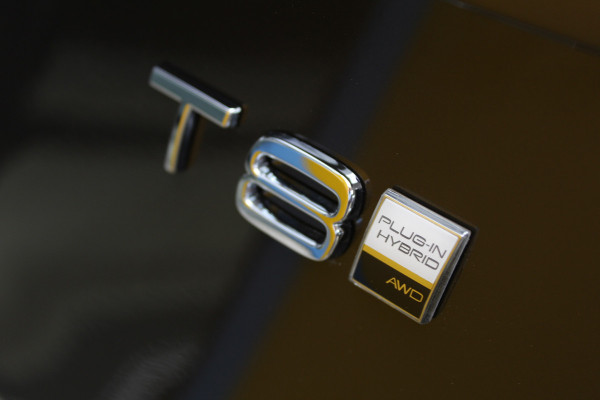 Volvo XC90 2.0 T8 Plug-in hybrid AWD Ultra Dark Exec. Ed. | Full Options | B&W | Luchtvering | Massage