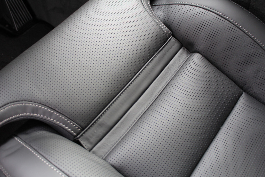 Volvo XC90 2.0 T8 Plug-in hybrid AWD Ultra Dark Exec. Ed. | Full Options | B&W | Luchtvering | Massage