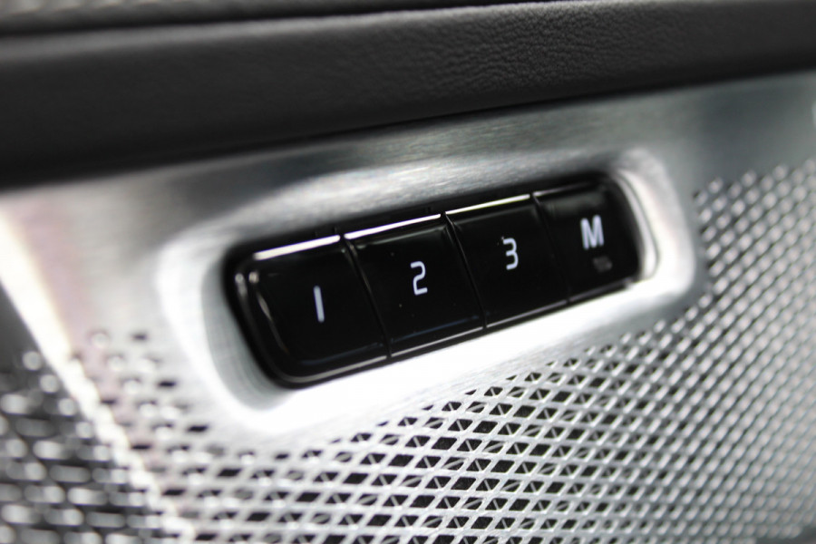 Volvo XC90 2.0 T8 Plug-in hybrid AWD Ultra Dark Exec. Ed. | Full Options | B&W | Luchtvering | Massage