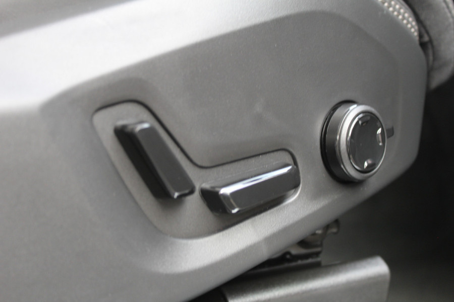 Volvo XC90 2.0 T8 Plug-in hybrid AWD Ultra Dark Exec. Ed. | Full Options | B&W | Luchtvering | Massage