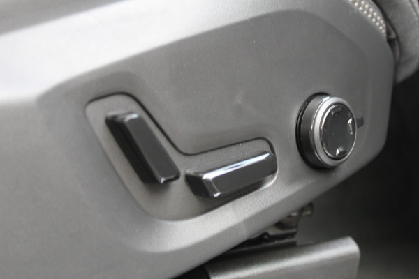 Volvo XC90 2.0 T8 Plug-in hybrid AWD Ultra Dark Exec. Ed. | Full Options | B&W | Luchtvering | Massage