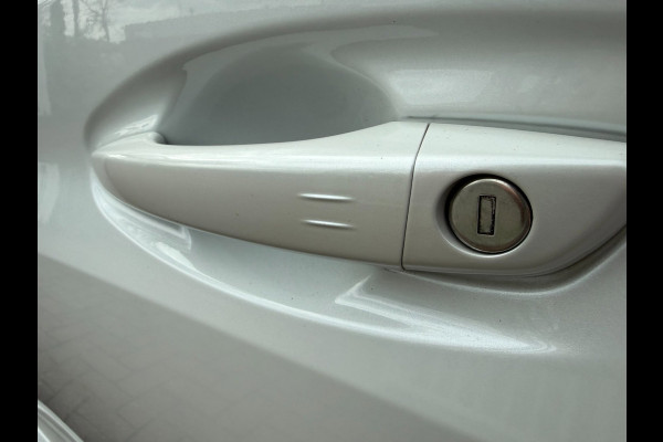 Peugeot 208 1.2 PureTech GT-Line | Pano | 3D-Cockpit |LED |