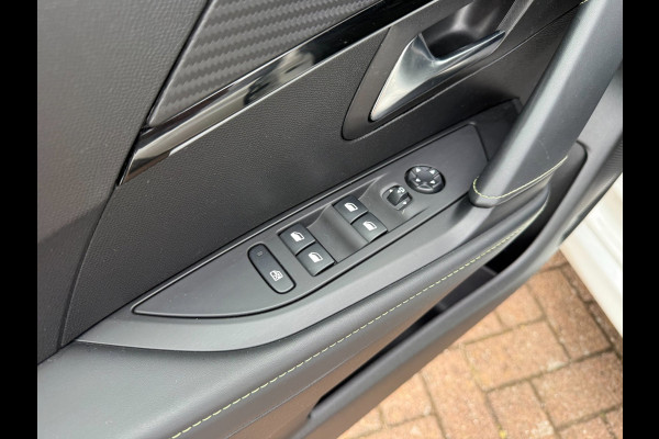 Peugeot 208 1.2 PureTech GT-Line | Pano | 3D-Cockpit |LED |