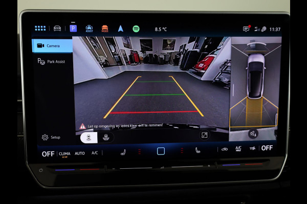 Volkswagen ID.7 Tourer Pro Business 77 kWh accu. 210 kW / 286 pk Variant | Camera | Elektrische stoelen | Head Up display | Elektrische achterklep |