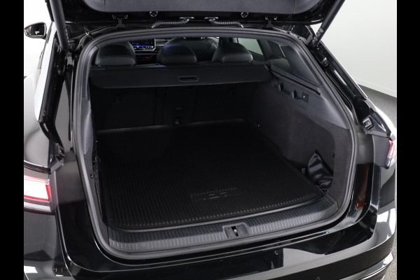 Volkswagen ID.7 Tourer Pro Business 77 kWh accu. 210 kW / 286 pk Variant | Camera | Elektrische stoelen | Head Up display | Elektrische achterklep |