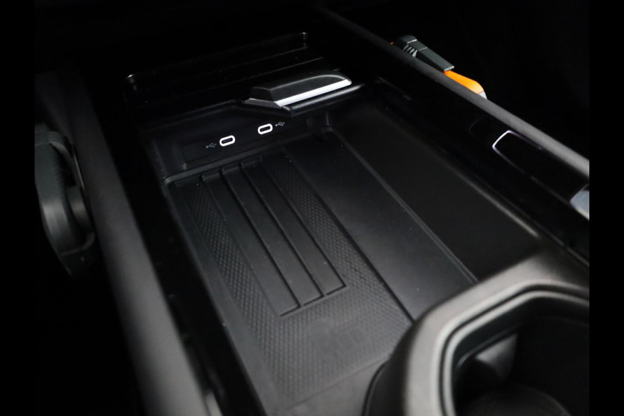 Volkswagen ID.7 Tourer Pro Business 77 kWh accu. 210 kW / 286 pk Variant | Camera | Elektrische stoelen | Head Up display | Elektrische achterklep |