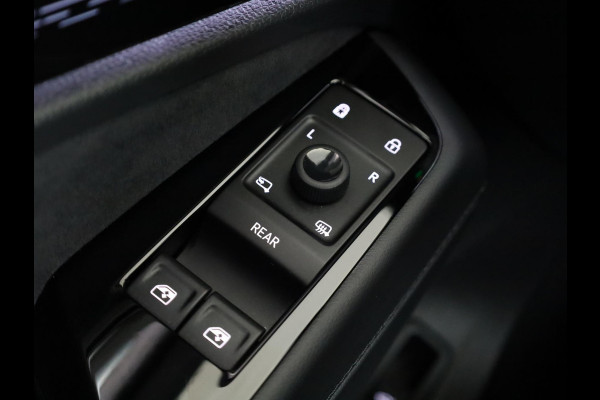 Volkswagen ID.7 Tourer Pro Business 77 kWh accu. 210 kW / 286 pk Variant | Camera | Elektrische stoelen | Head Up display | Elektrische achterklep |