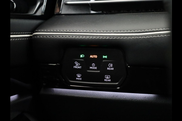 Volkswagen ID.7 Tourer Pro Business 77 kWh accu. 210 kW / 286 pk Variant | Camera | Elektrische stoelen | Head Up display | Elektrische achterklep |