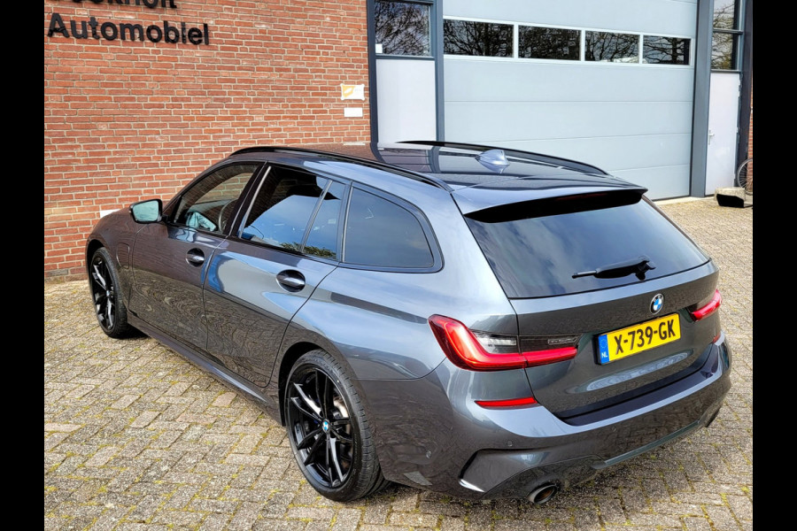 BMW 3 Serie Touring 330e M-sport, Adap. Cruise, H&K. Trekhaak, Adap. M-onderstel, 292PK