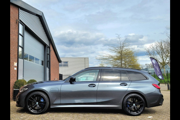 BMW 3 Serie Touring 330e M-sport, Adap. Cruise, H&K. Trekhaak, Adap. M-onderstel, 292PK