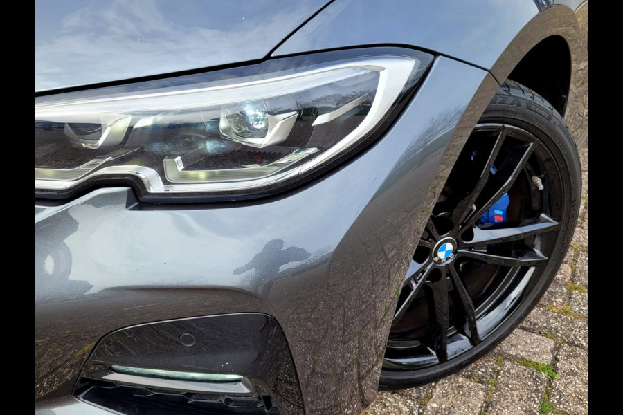 BMW 3 Serie Touring 330e M-sport, Adap. Cruise, H&K. Trekhaak, Adap. M-onderstel, 292PK