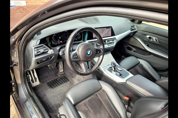BMW 3 Serie Touring 330e M-sport, Adap. Cruise, H&K. Trekhaak, Adap. M-onderstel, 292PK