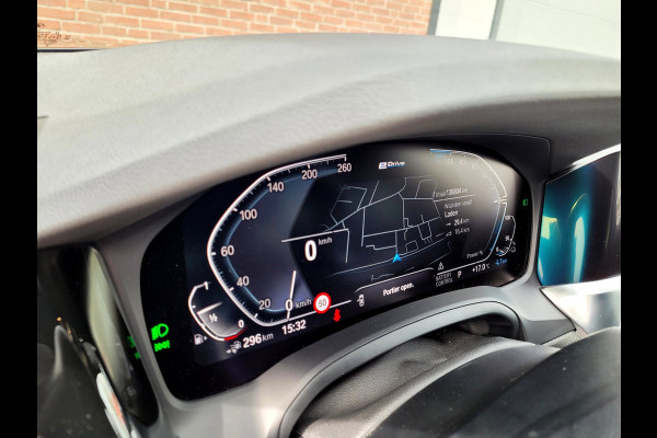 BMW 3 Serie Touring 330e M-sport, Adap. Cruise, H&K. Trekhaak, Adap. M-onderstel, 292PK