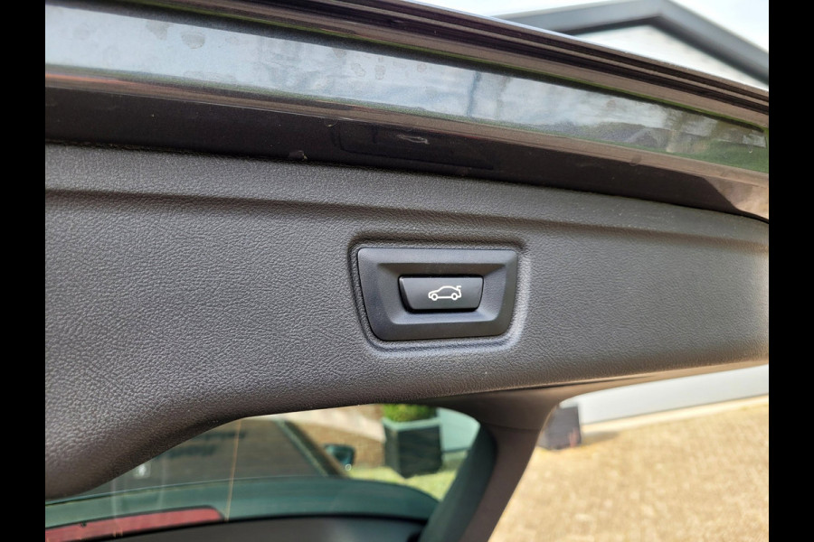 BMW 3 Serie Touring 330e M-sport, Adap. Cruise, H&K. Trekhaak, Adap. M-onderstel, 292PK