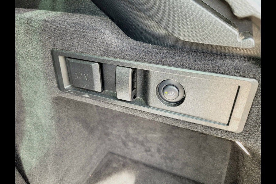 BMW 3 Serie Touring 330e M-sport, Adap. Cruise, H&K. Trekhaak, Adap. M-onderstel, 292PK