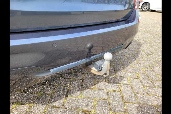 BMW 3 Serie Touring 330e M-sport, Adap. Cruise, H&K. Trekhaak, Adap. M-onderstel, 292PK