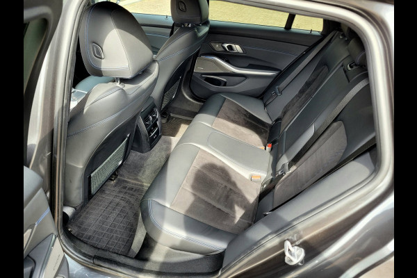 BMW 3 Serie Touring 330e M-sport, Adap. Cruise, H&K. Trekhaak, Adap. M-onderstel, 292PK