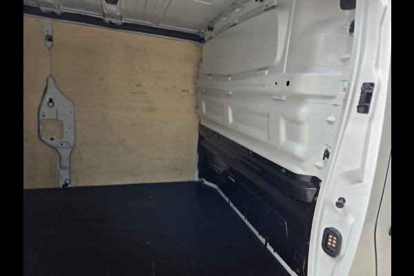 Renault Trafic 2.0 dCi 130 Pk L2 Airco Cruise control Parkeersensors