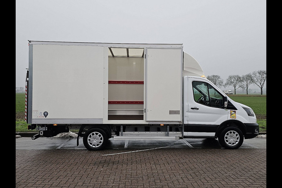 Ford E-Transit 390 L3 89Kwh electrisch, gesloten laadbak, laadklep, zijdeur, airco, automaat, navi, spoiler, NIEUW!!