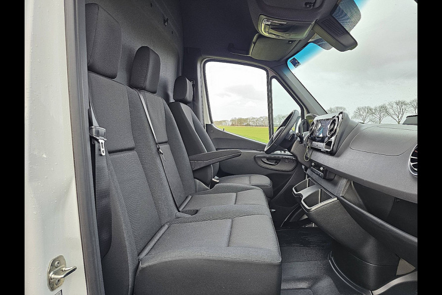 Mercedes-Benz eSprinter 314 L2 81kWh 300Km WLTP L3H2 136Pk 270Gr-Achterdeuren Camera Mbux10 BPM-Vrij!