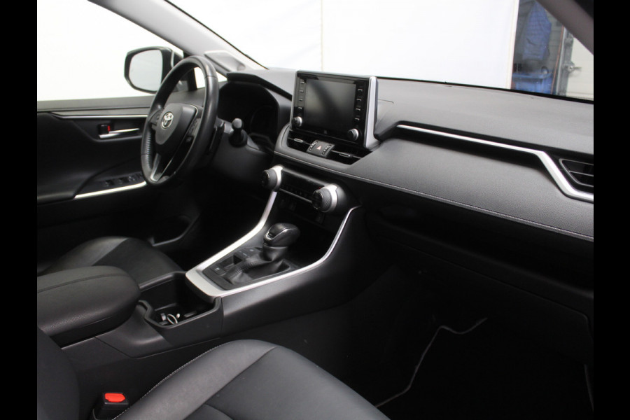 Toyota RAV4 2.5 Hybrid Style CARPLAY | LMV18 | CLIMATE | LED | ADAPCRUISE | LEDER | ELECAKLEP | AFNTRHAAK | NAVI | 360CAMERA | STOELVERW