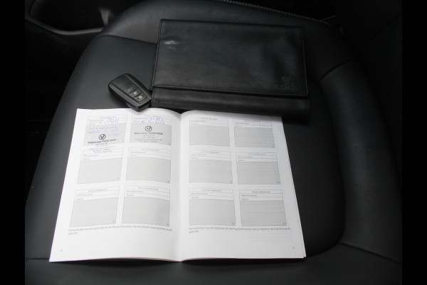 Toyota RAV4 2.5 Hybrid Style CARPLAY | LMV18 | CLIMATE | LED | ADAPCRUISE | LEDER | ELECAKLEP | AFNTRHAAK | NAVI | 360CAMERA | STOELVERW