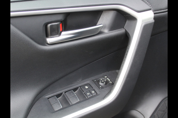 Toyota RAV4 2.5 Hybrid Style CARPLAY | LMV18 | CLIMATE | LED | ADAPCRUISE | LEDER | ELECAKLEP | AFNTRHAAK | NAVI | 360CAMERA | STOELVERW