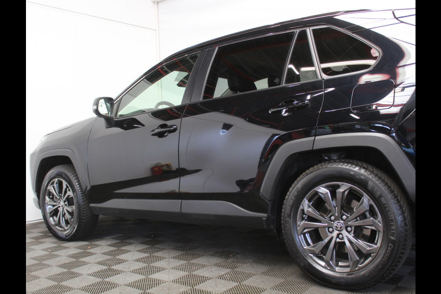Toyota RAV4 2.5 Hybrid Style CARPLAY | LMV18 | CLIMATE | LED | ADAPCRUISE | LEDER | ELECAKLEP | AFNTRHAAK | NAVI | 360CAMERA | STOELVERW
