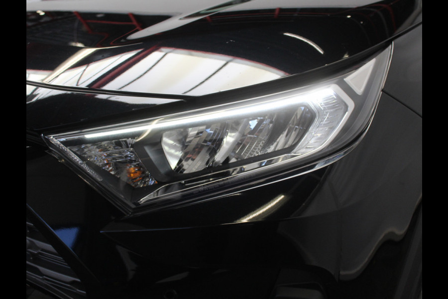 Toyota RAV4 2.5 Hybrid Style CARPLAY | LMV18 | CLIMATE | LED | ADAPCRUISE | LEDER | ELECAKLEP | AFNTRHAAK | NAVI | 360CAMERA | STOELVERW