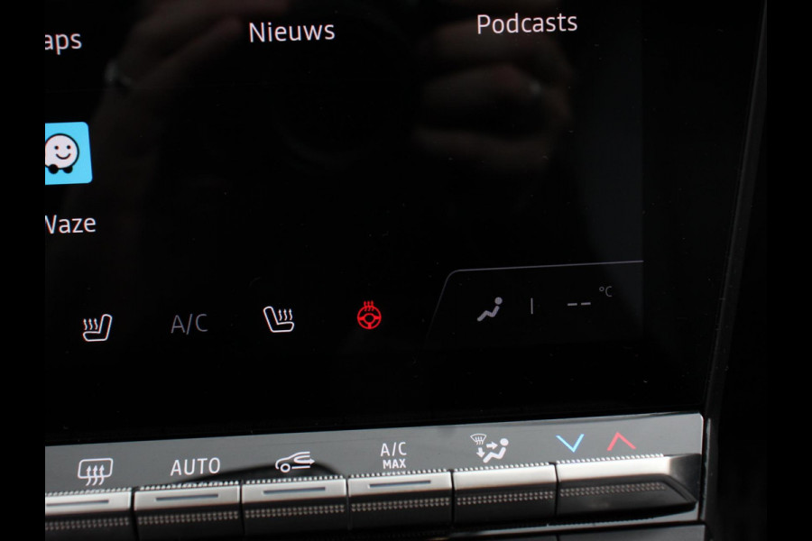 Renault Mégane E-Tech Comfort range Evolution 60 kWh SOH 95.4% Climate control Adaptieve cruise control Parkeersensoren Camera LED Apple Carplay/ Android Auto