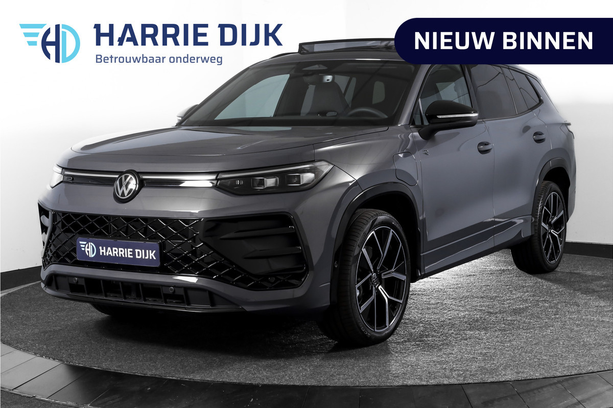 Volkswagen Tayron 1.5 eHybrid 272 PK R-Line Edition | Black Style Pakket | S/K-Panodak | Elek. Trekhaak | Dig. Cockpit | Adapt. Cruise | Stoel-+Stuurverw. | Camera | App. Connect | ECC | Elek. Klep | LM 20" | 5958