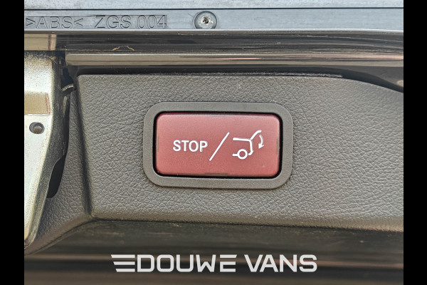 Mercedes-Benz V-Klasse V300 L2 4MATIC AMG LED Lang DAB 239PK Night Pakket Burmester Dubbel Cabine