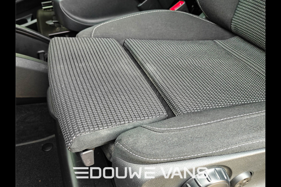 Mercedes-Benz V-Klasse V300 L2 4MATIC AMG LED Lang DAB 239PK Night Pakket Burmester Dubbel Cabine