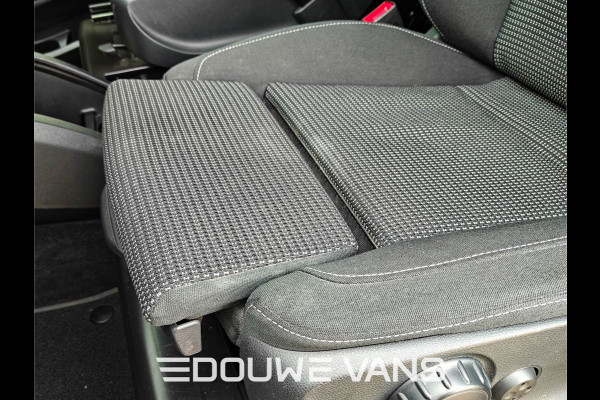 Mercedes-Benz V-Klasse V300 L2 4MATIC AMG LED Lang DAB 239PK Night Pakket Burmester Dubbel Cabine