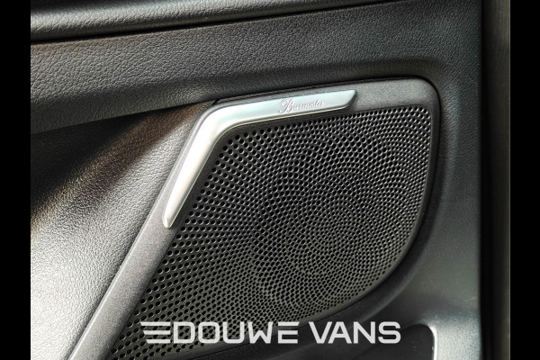 Mercedes-Benz V-Klasse V300 L2 4MATIC AMG LED Lang DAB 239PK Night Pakket Burmester Dubbel Cabine