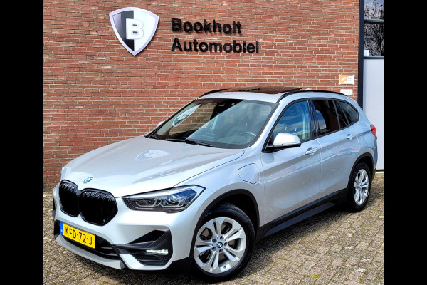 BMW X1 XDrive25e Pano, HUD, Cam, Harman, M-stuur, Leer