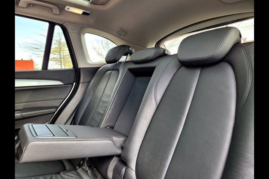 BMW X1 XDrive25e Pano, HUD, Cam, Harman, M-stuur, Leer