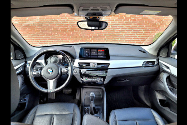 BMW X1 XDrive25e Pano, HUD, Cam, Harman, M-stuur, Leer